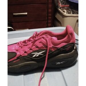 Reebok Mens Red and Black Sneakers